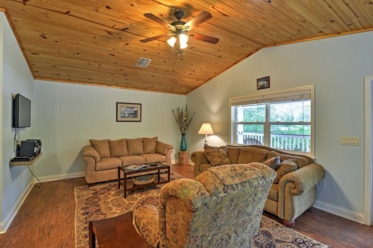 Crystal River Cottage On 1 Acre With Deck And Porch! Yankeetown المظهر الخارجي الصورة