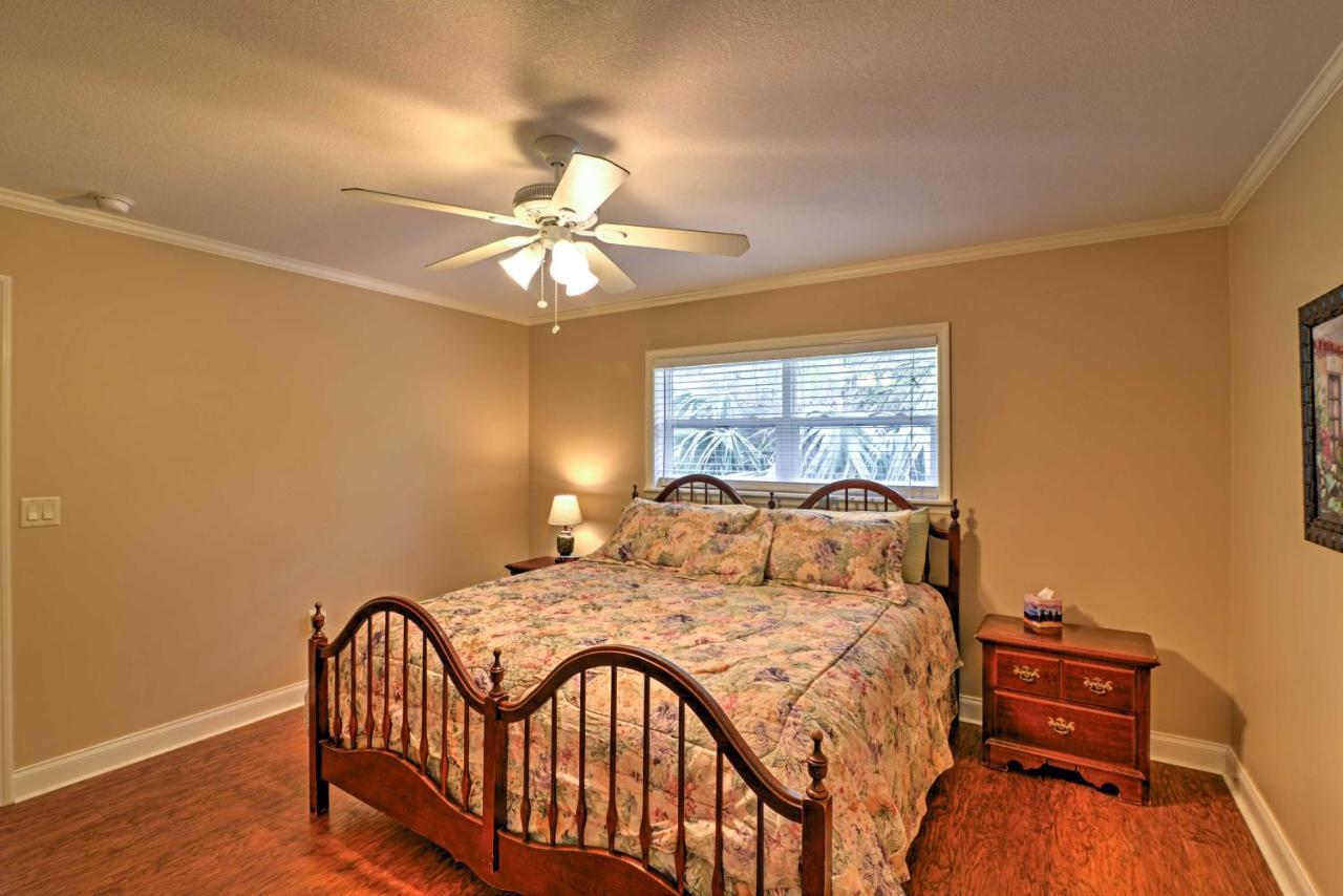 Crystal River Cottage On 1 Acre With Deck And Porch! Yankeetown المظهر الخارجي الصورة